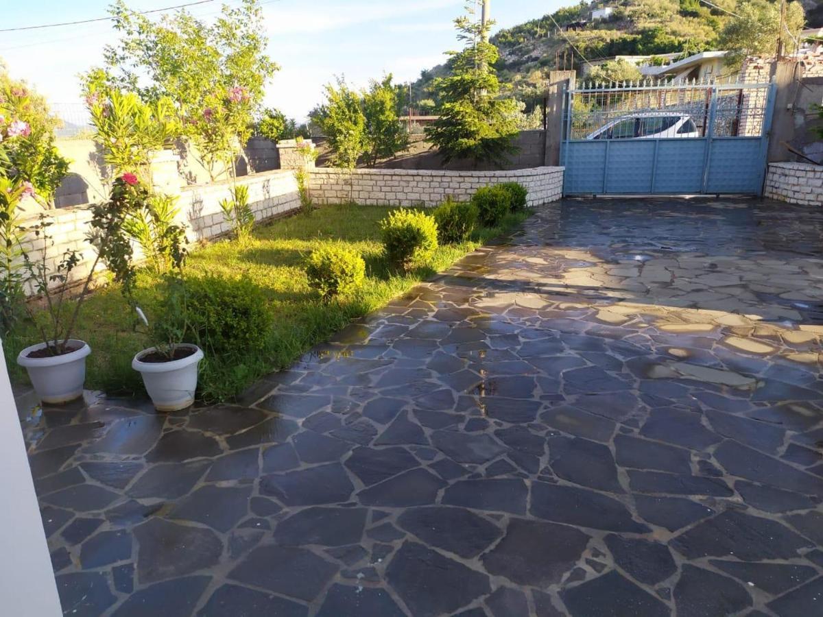 Mihal Suites Saranda Kültér fotó