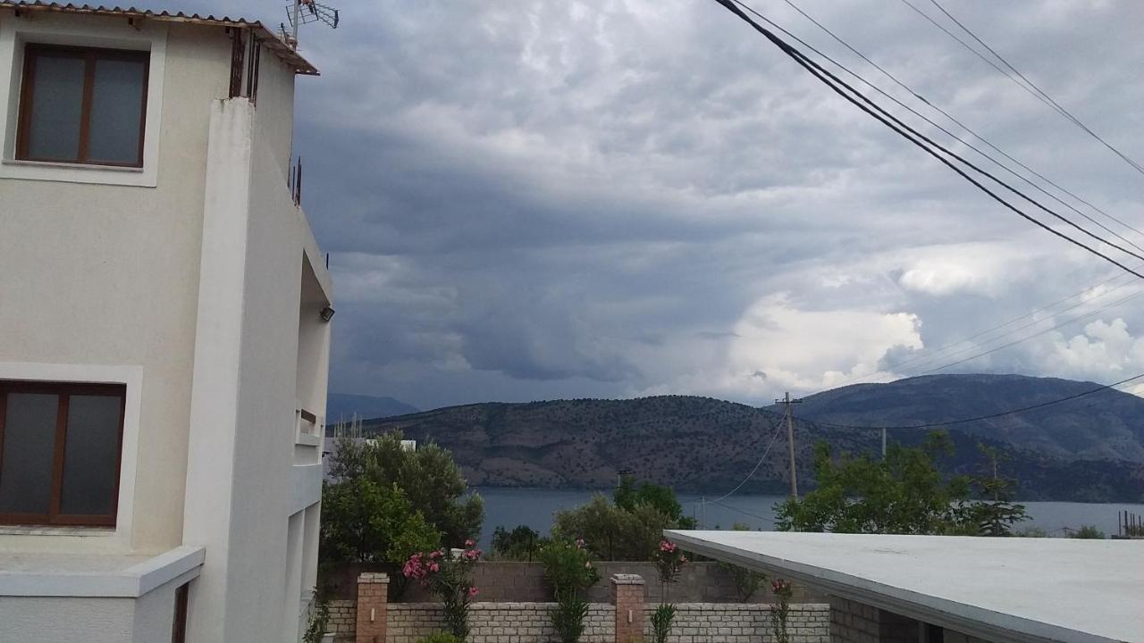 Mihal Suites Saranda Kültér fotó