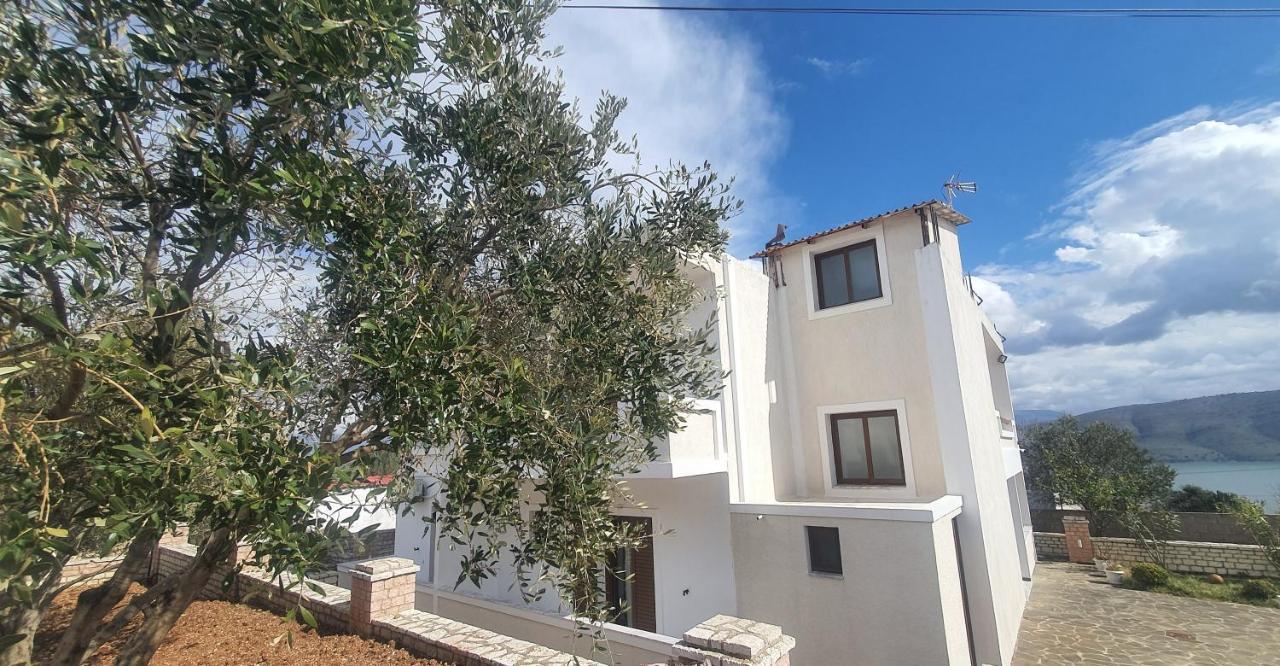 Mihal Suites Saranda Kültér fotó
