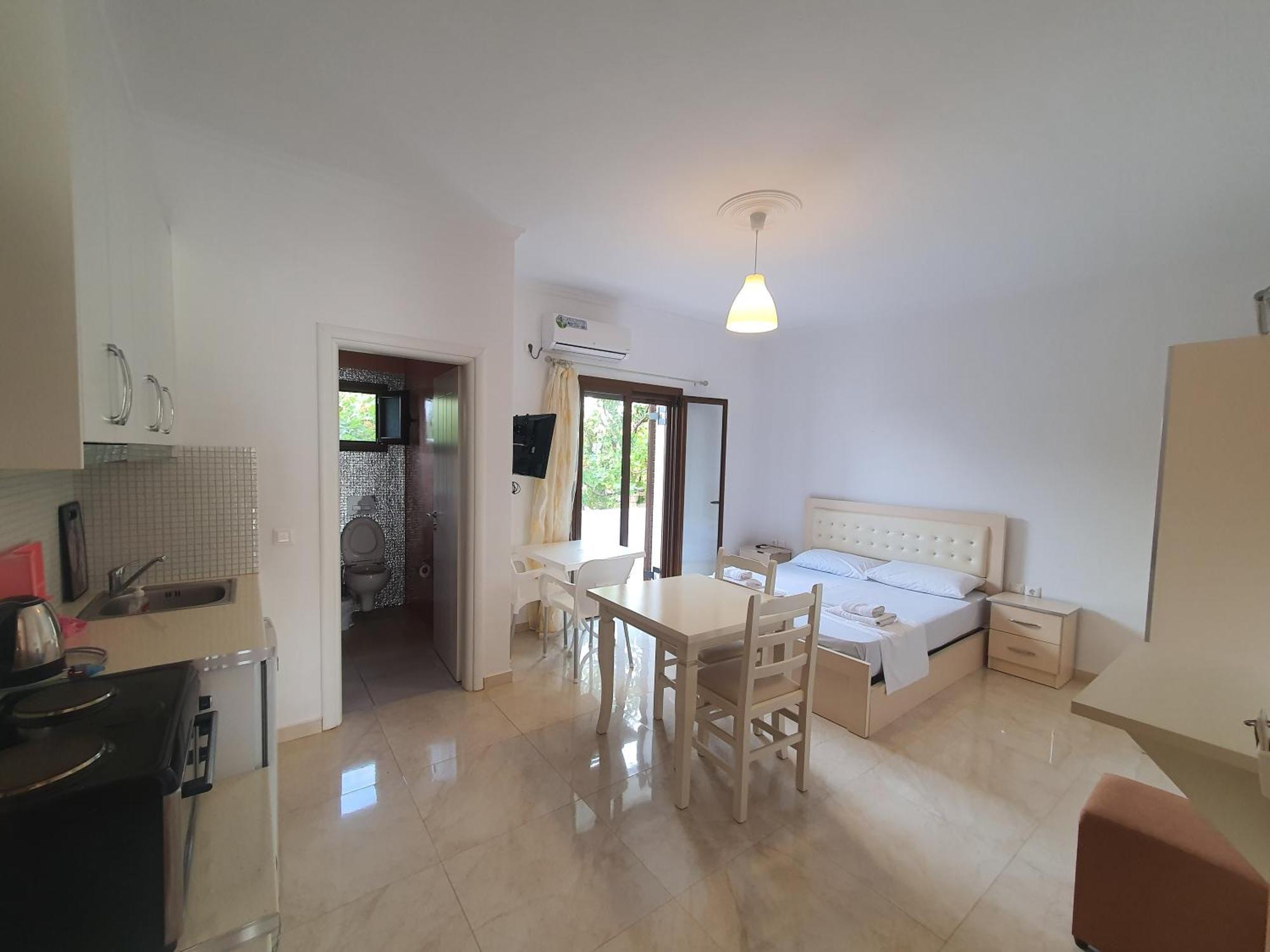 Mihal Suites Saranda Kültér fotó