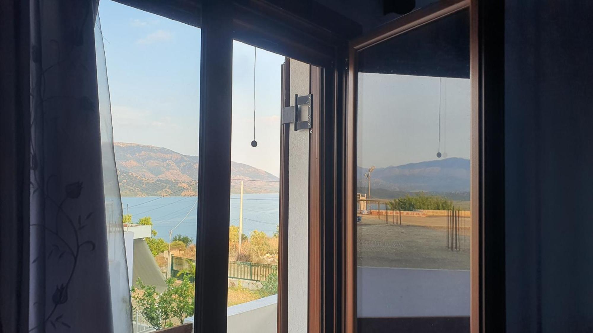 Mihal Suites Saranda Kültér fotó