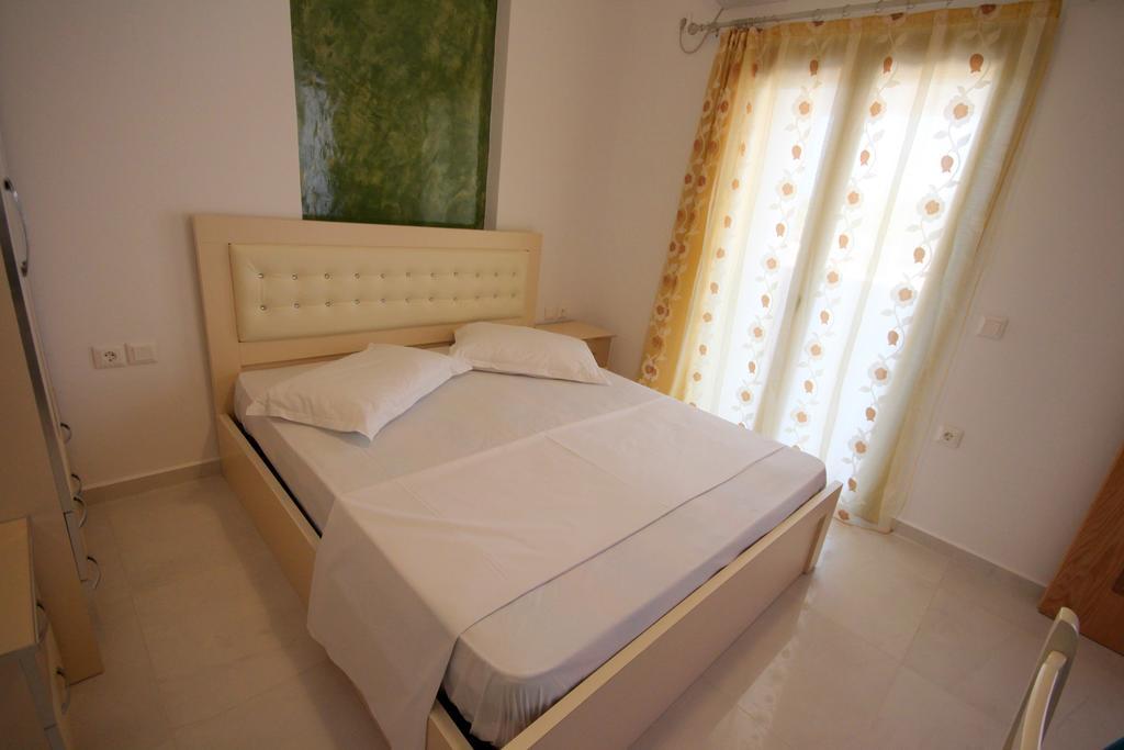 Mihal Suites Saranda Kültér fotó